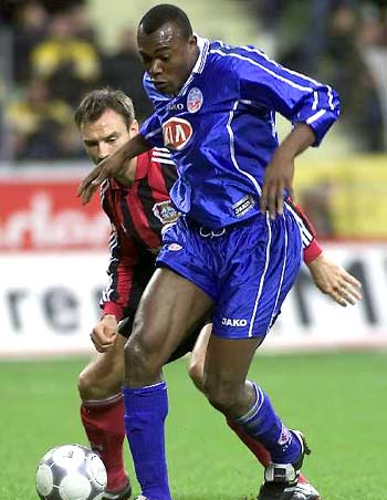 理解也在不 理解也在不